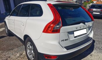 VOLVO XC60 2.4 D3 AWD completo