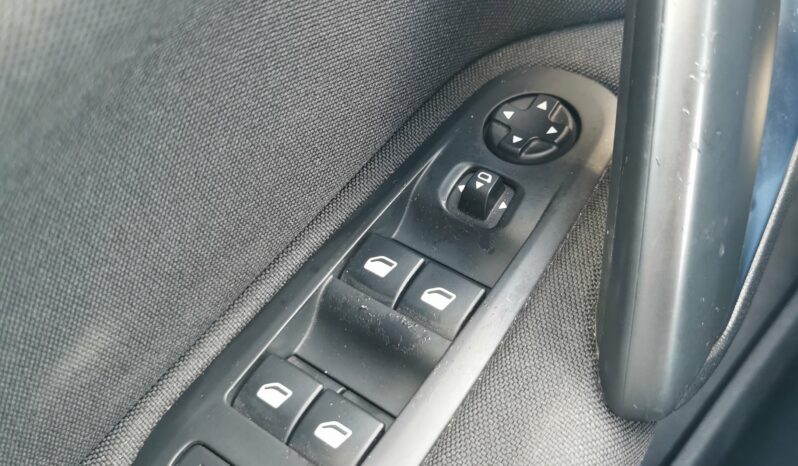 Peugeot 308 Sw 1.6 Hdi Blue completo