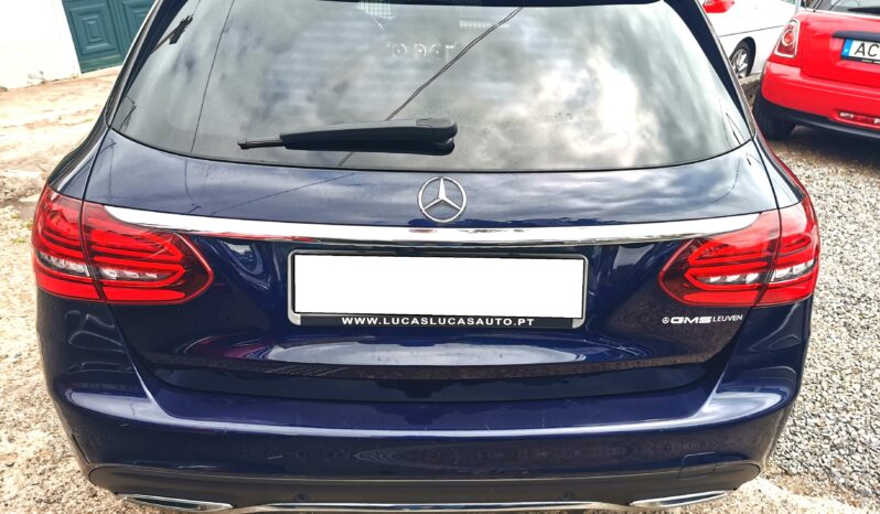 Mercedes-Benz C180D AMG completo