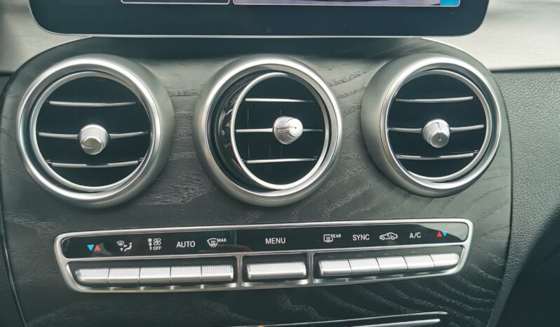 Mercedes-Benz C180D AMG completo