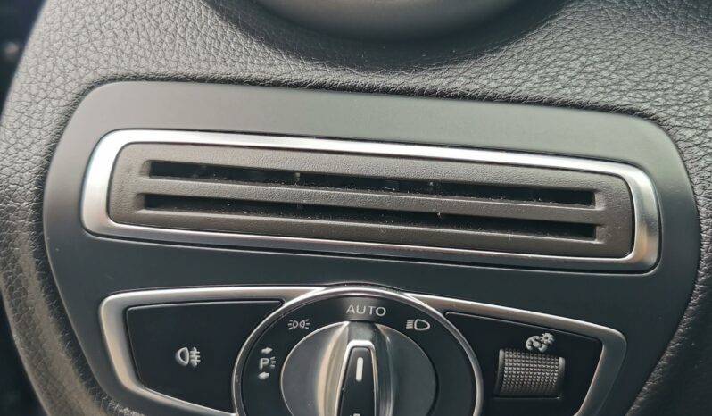 Mercedes-Benz C180D AMG completo