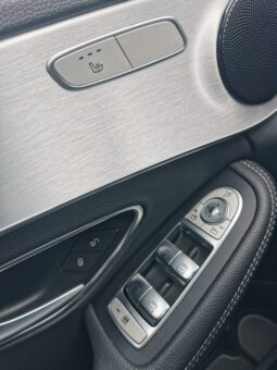 Mercedes-Benz C180D AMG completo