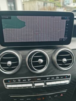 Mercedes-Benz C180D AMG completo