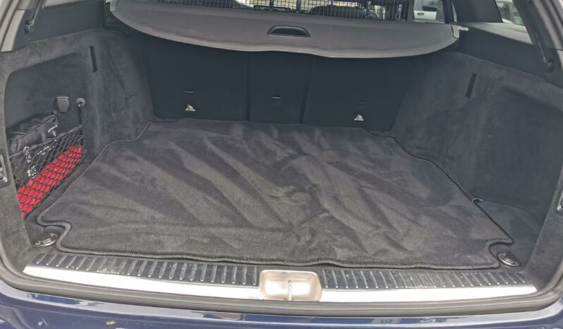 Mercedes-Benz C180D AMG completo